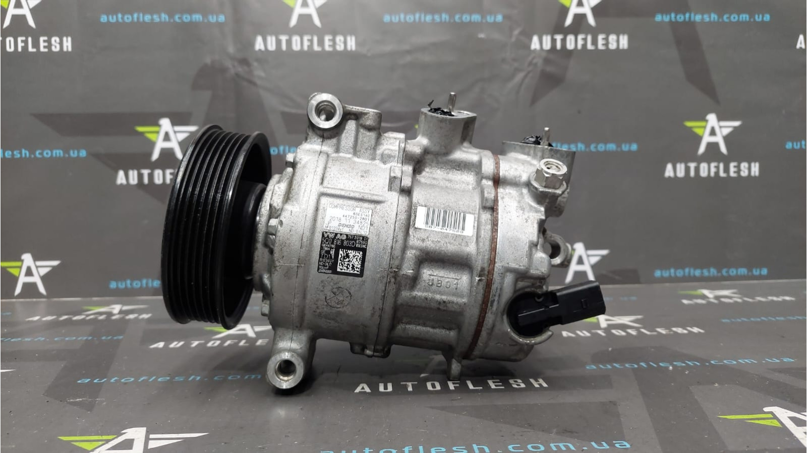 Компрессор кондиционера 5Q0816803D, 447250-2801 Audi Seat Skoda Volkswagen бу Компрессор кондиционера 5Q0816803D, 447250-2801 Audi Seat Skoda Volkswagen бу